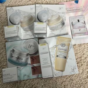It cosmetics deluxe samples